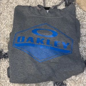 Men’s Oakley hoodie